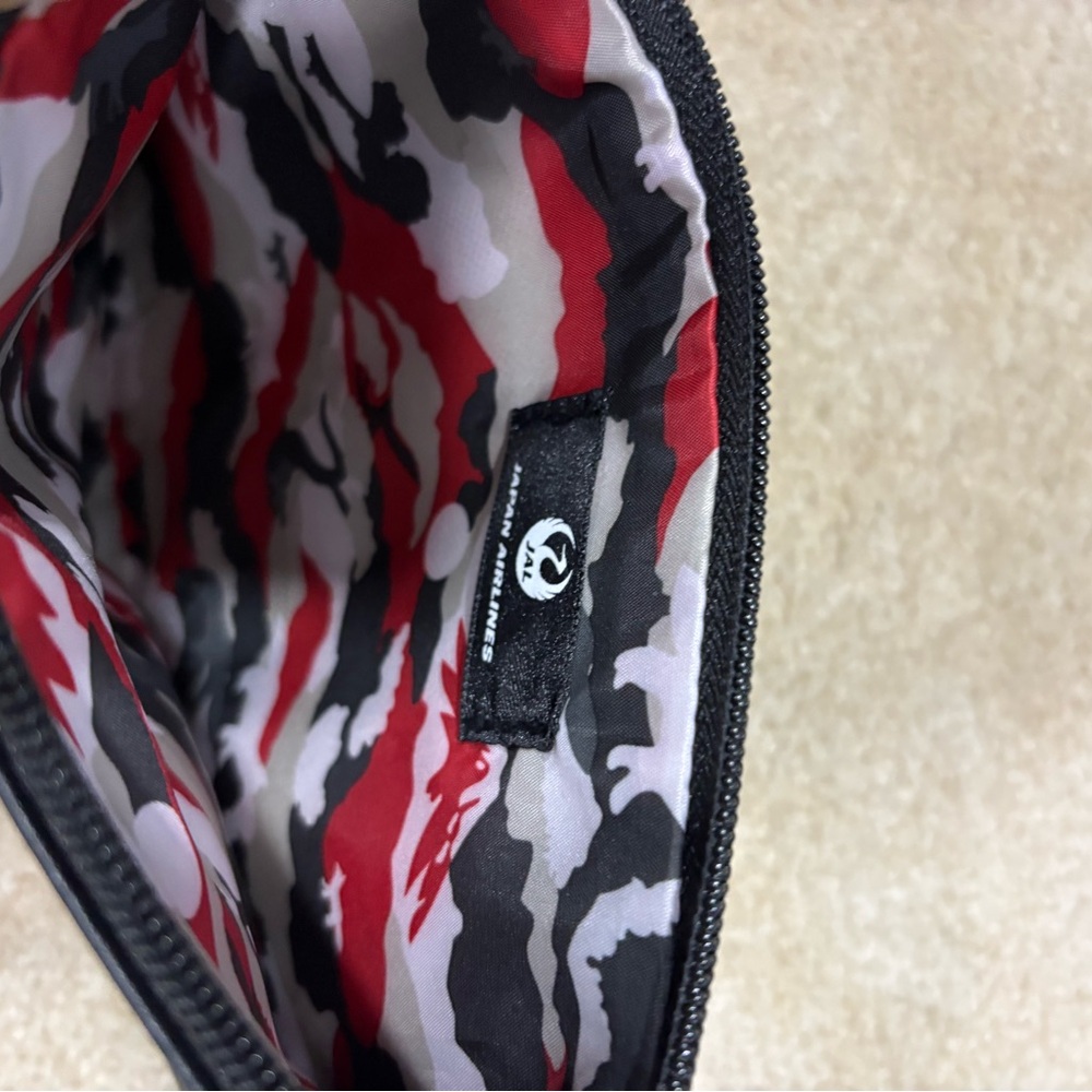MAISON KITSUNE Black Leather Zip Pouch - Picture 3 of 3